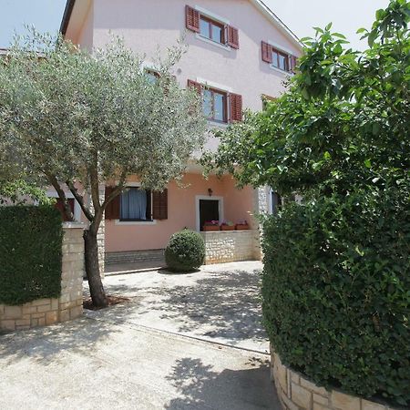 Guest House Ljubica Medulin Exterior foto